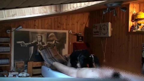7712